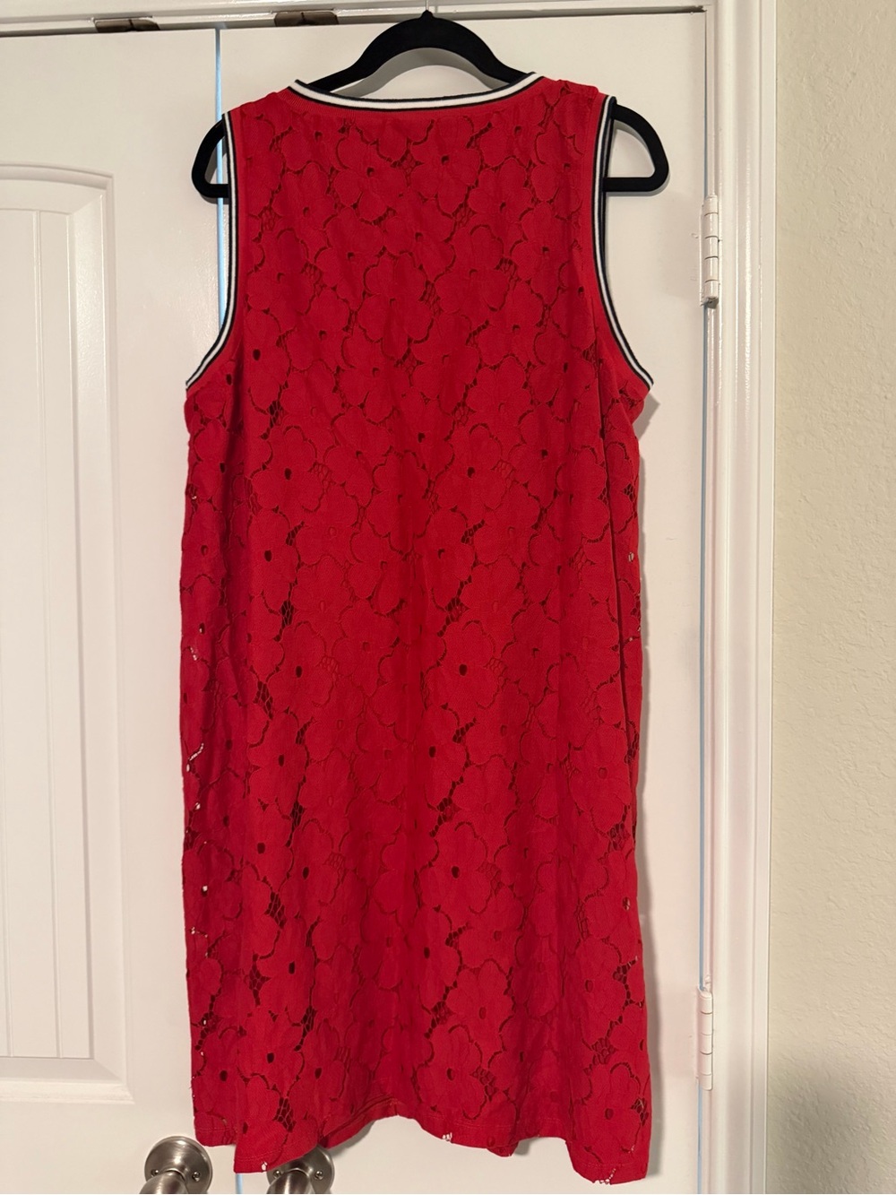 Tommy Hilfiger Red Lace V-Neck Sleeveless Dress - Picture 2 of 4
